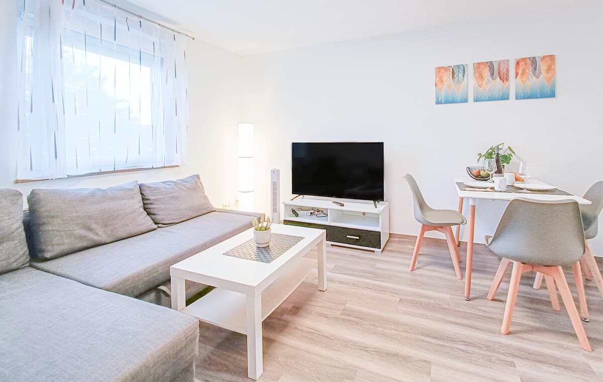 Schlafzimmer 1